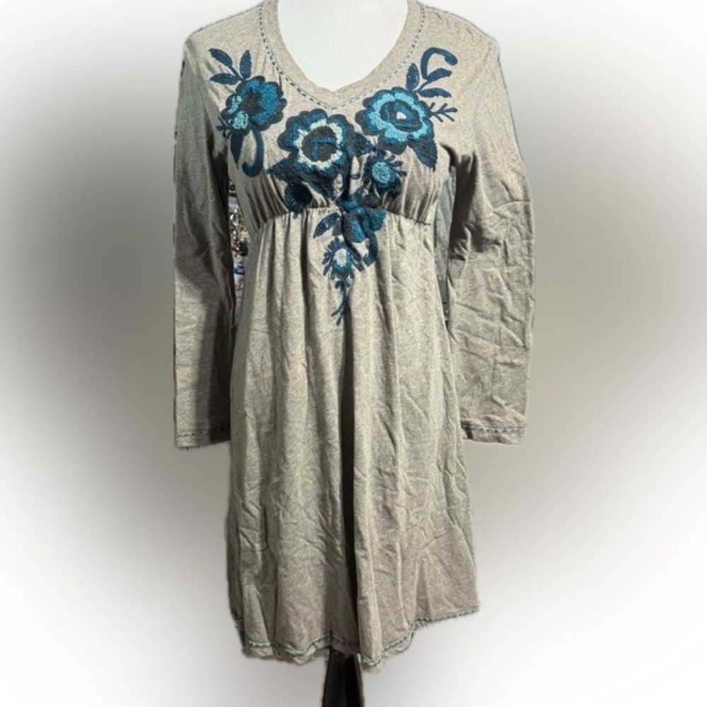 Double D Ranch Gray Embroidered Floral V Neck Long Sleeve Smocked Waist Dress XS